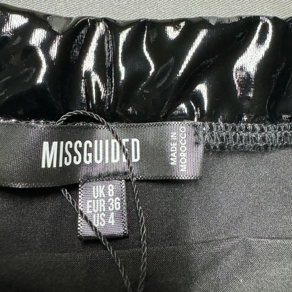 Black vinyl mini skirt - Picture 3 of 3